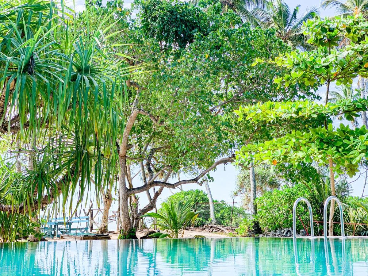 Serein Beach Hotel Tangalle Buitenkant foto