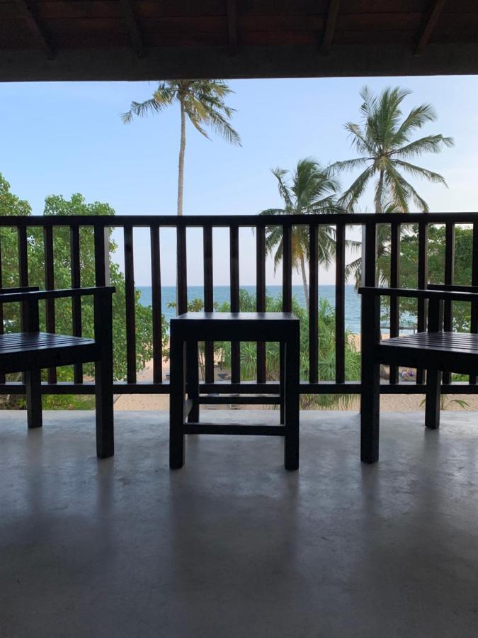 Serein Beach Hotel Tangalle Buitenkant foto